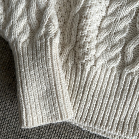 H&M cable knit sweater - Picture 3 of 5